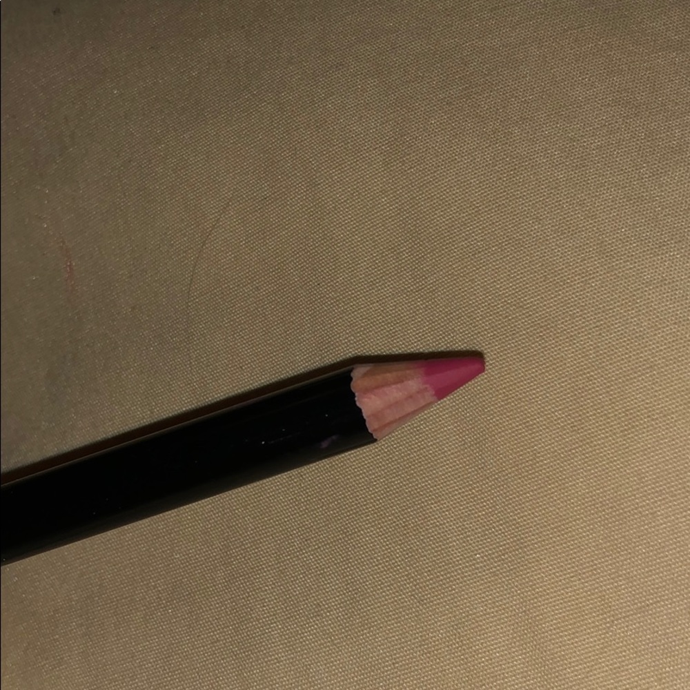 Illamasqua lip pencil - media - Picture 4 of 4